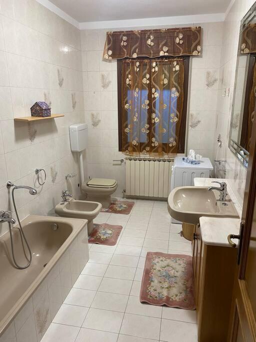 “casa Alex” A Pochi Km Dal Mare Сasa de vacaciones *
